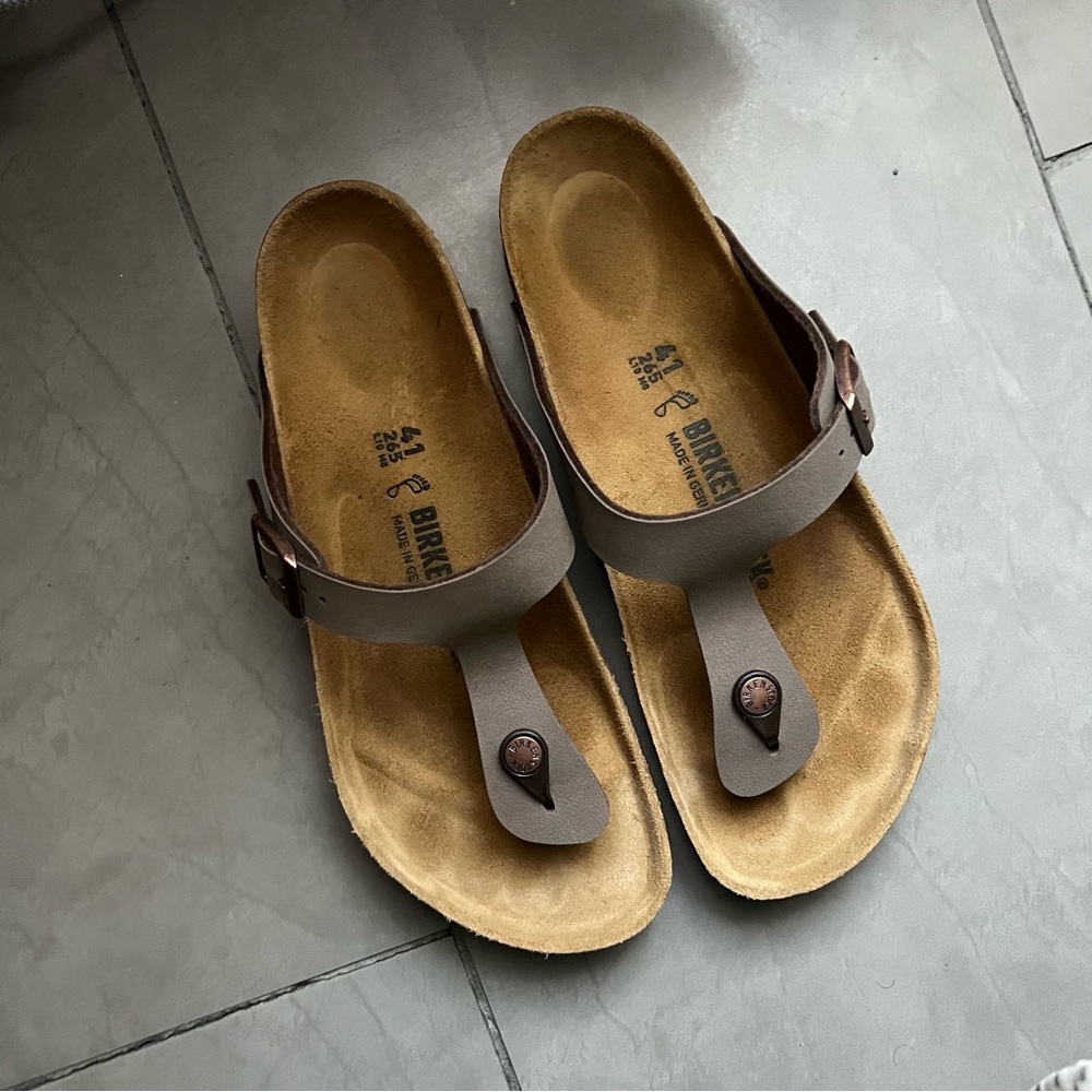 Birkenstock Gizeh sandals size 10